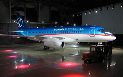 superjet_100_public.JPG